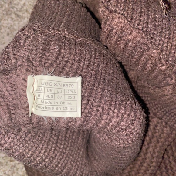 Size 6 Brown Sweater Ugg Boots - Picture 6 of 7